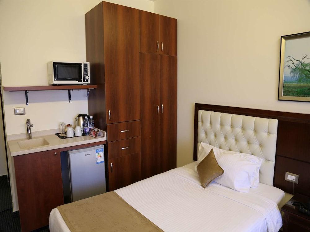 Midtown Hotel & Suites Бейрут Экстерьер фото