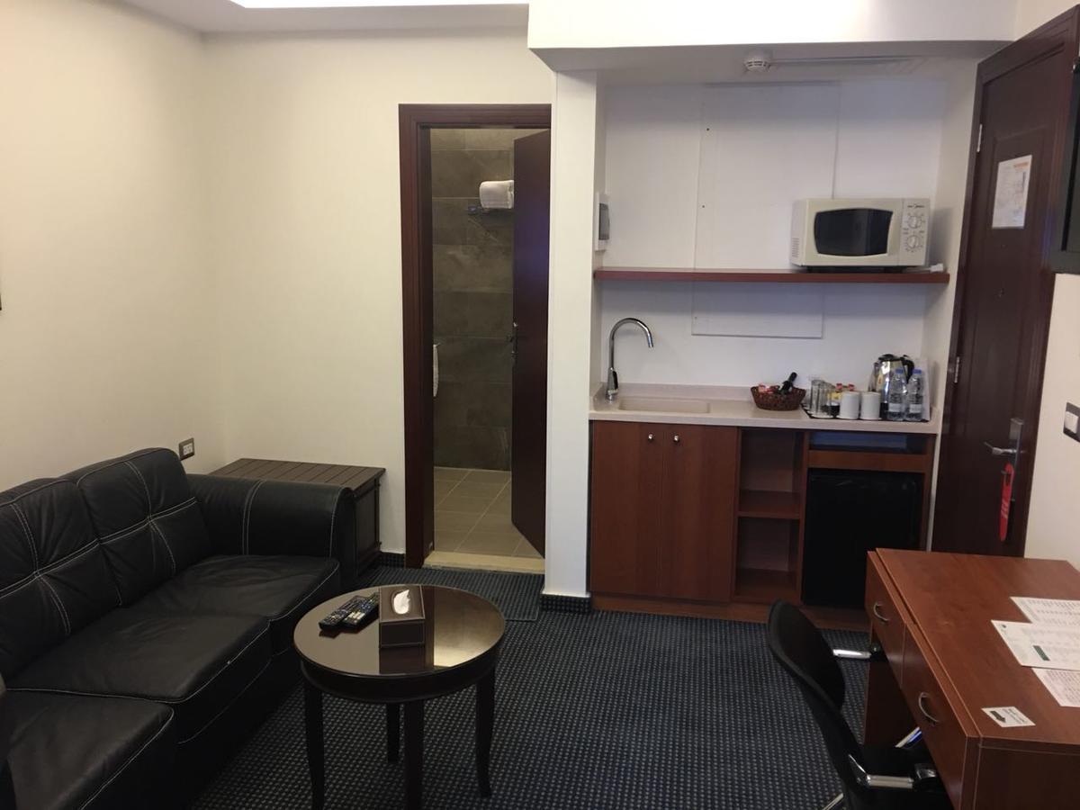 Midtown Hotel & Suites Бейрут Экстерьер фото