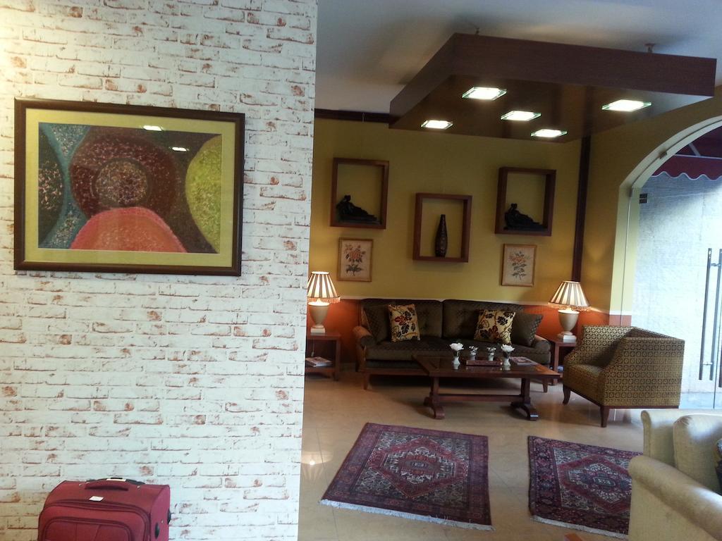 Midtown Hotel & Suites Бейрут Экстерьер фото